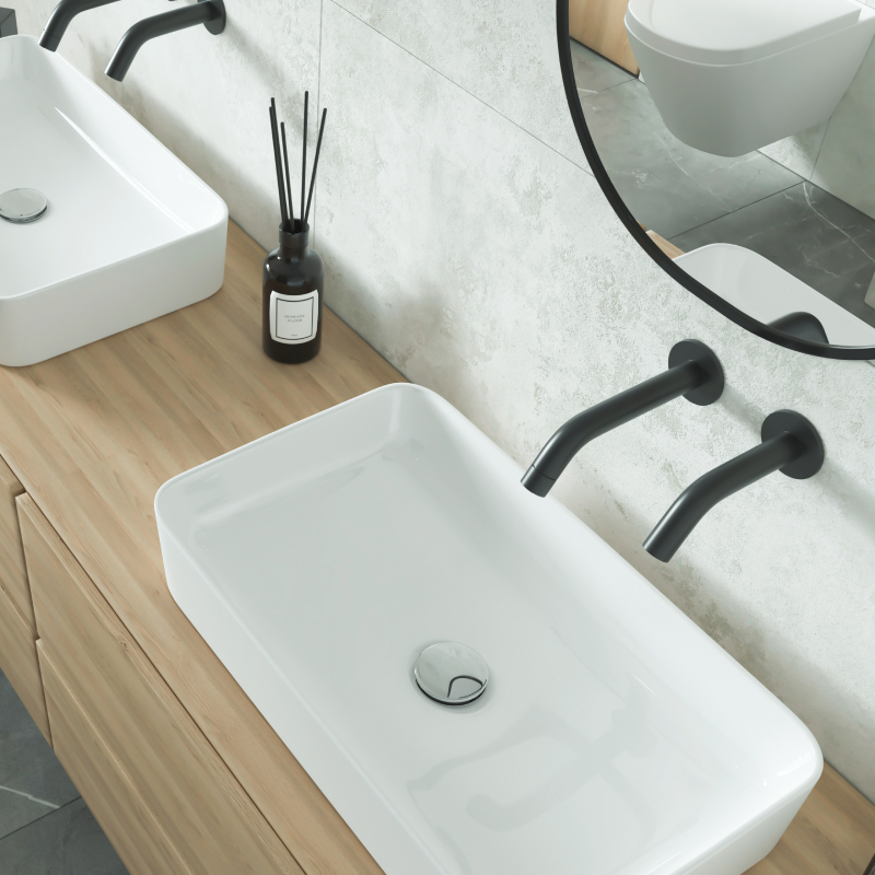 Wall mounted touchless automatic soap dispensers_