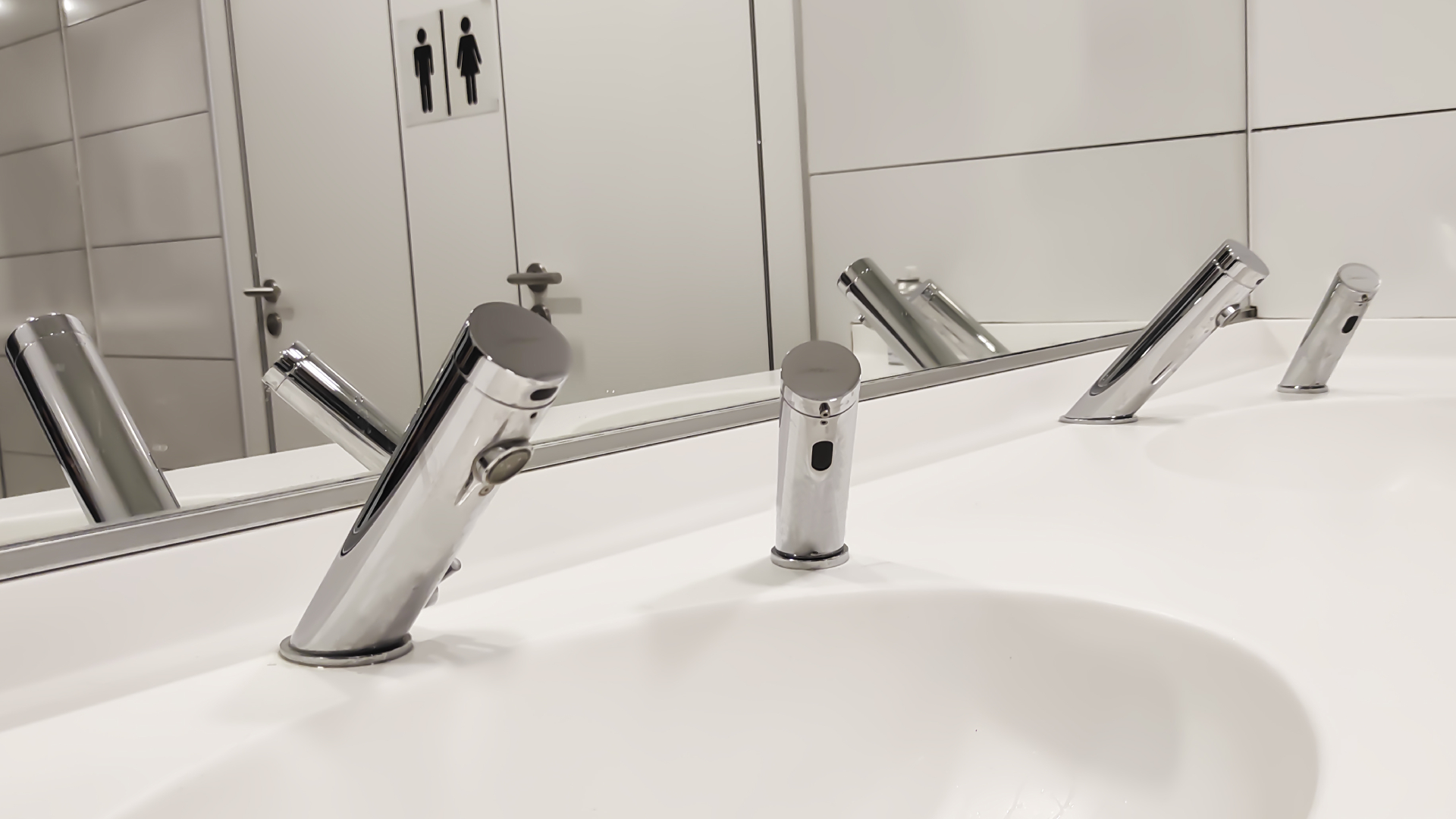 Upgrade Your Restroom with Touchless Faucets, Automatic Soap Dispensers, and Hand Dryers for Commercial Use